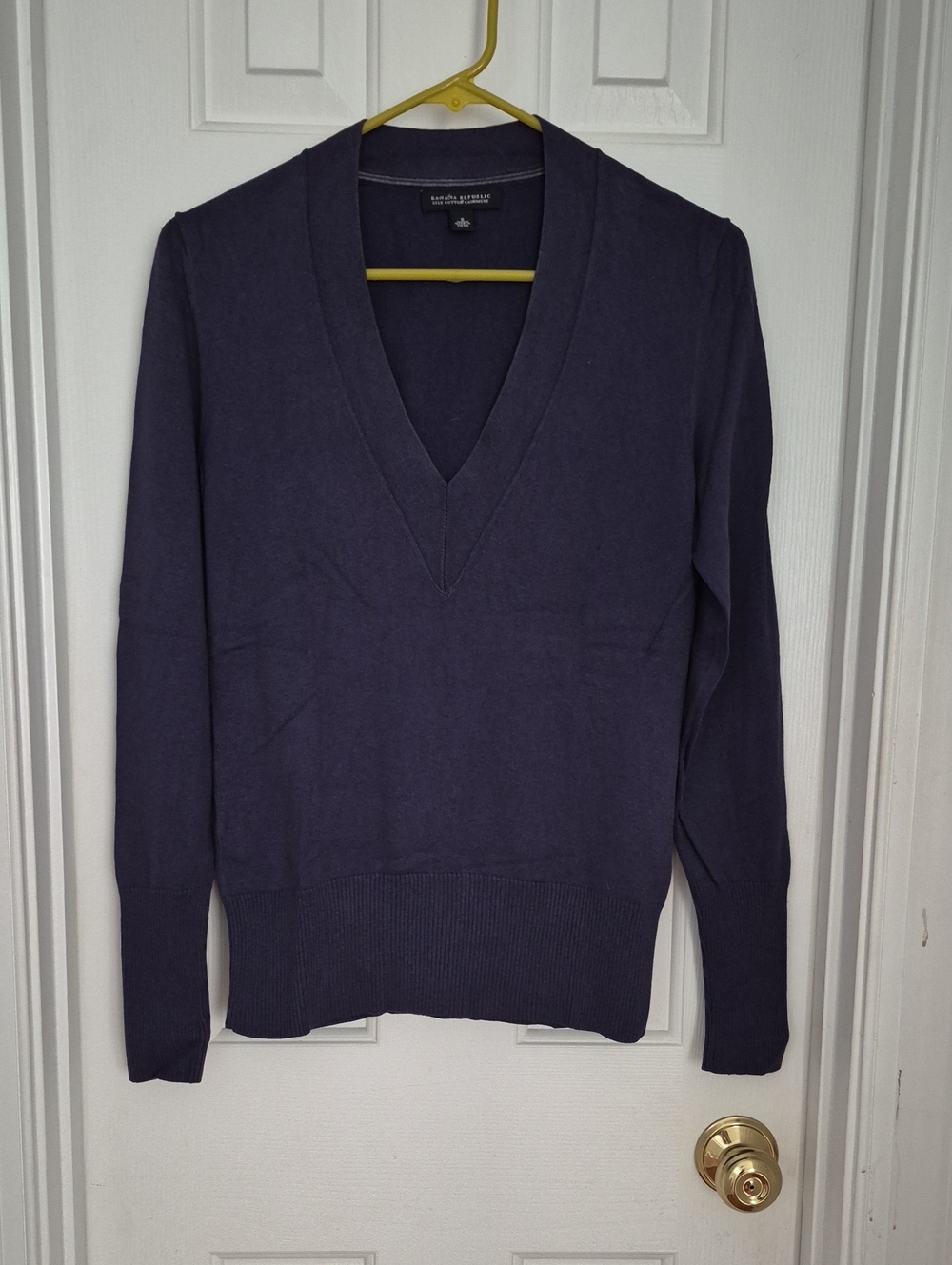 Banana Republic Women's Deep Plum V-Neck Sweater